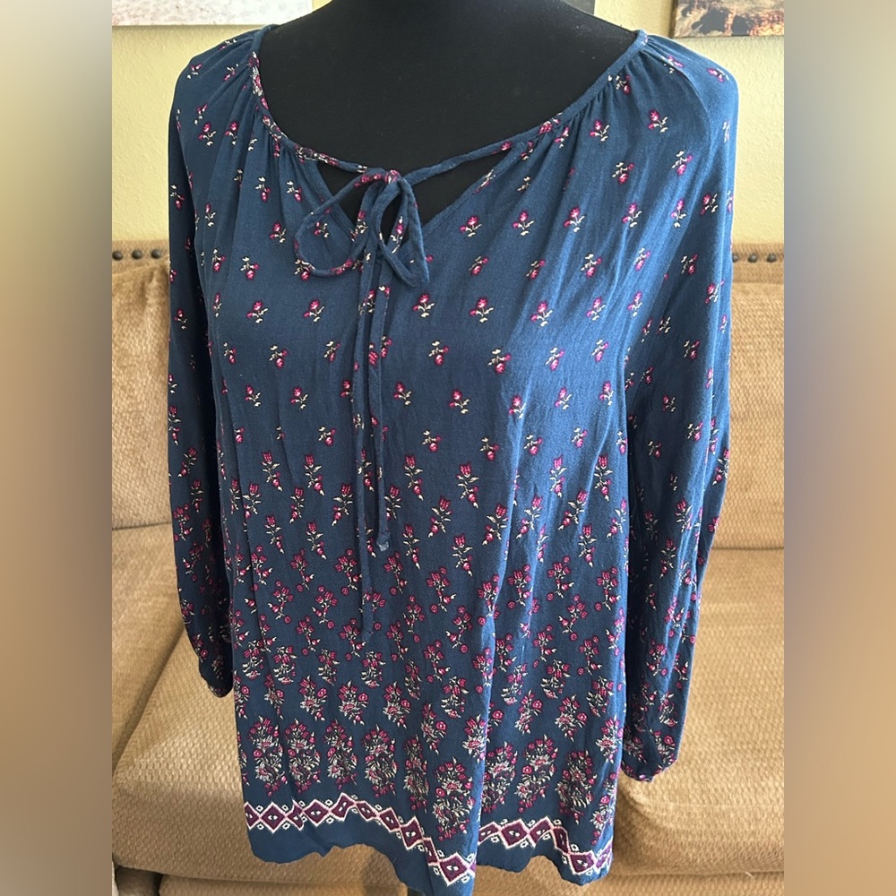 Blue Peasant Blouse from VERSE with Tie Front and Pink Flowers